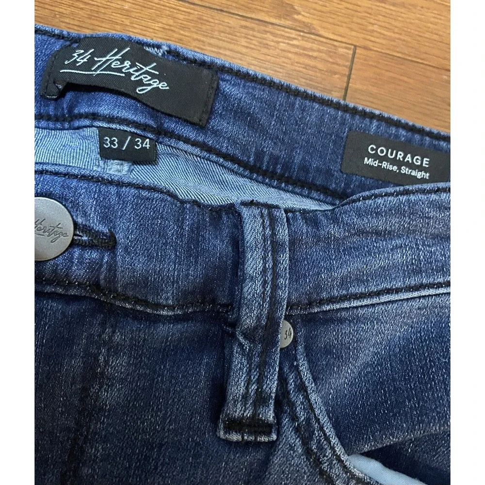 34‎ Heritage COURAGE Mid-Rise Straight Blue Jeans     Size: 33x34  (Act 32x30)